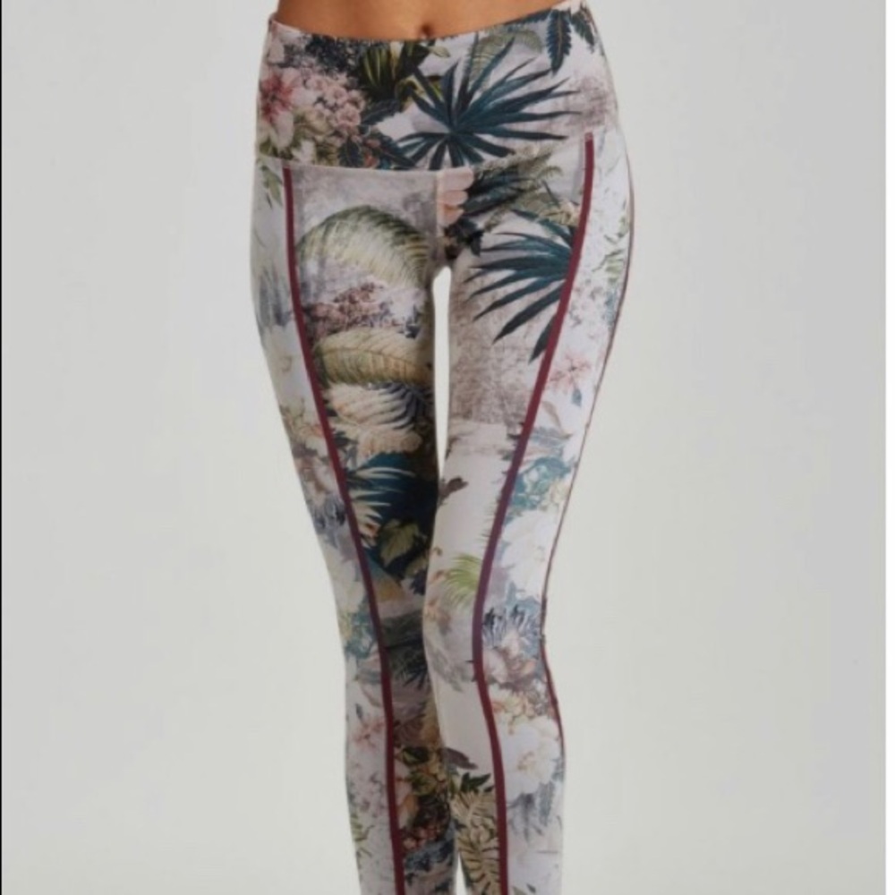 Brand new! Noli Milano Leggings